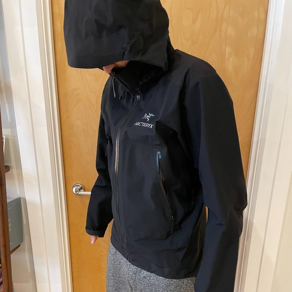 Arc'teryx Beta AR Men's Small Black Rain Shell